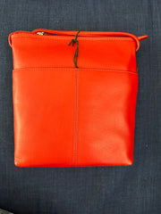 Leather shoulder bag, adjustable
